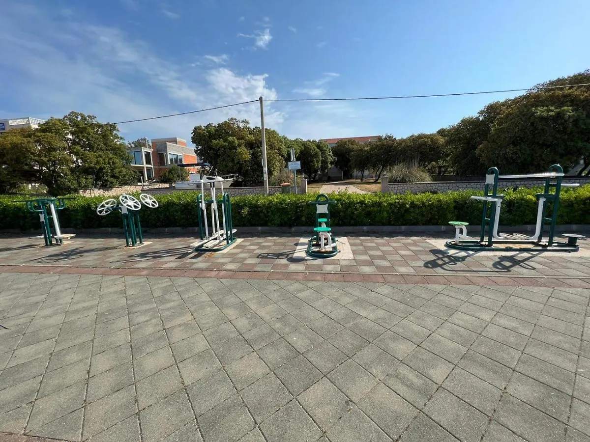 Residence Doli Vrsi 0*,  Croatia